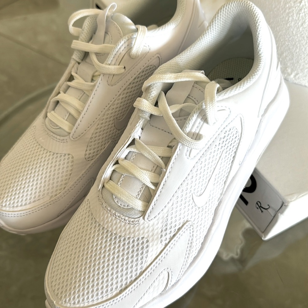 🤍Brand New Nike Air MAX